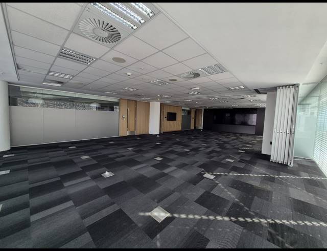 1,094M² OFFICE TO LET IN SANDTON CENTRAL